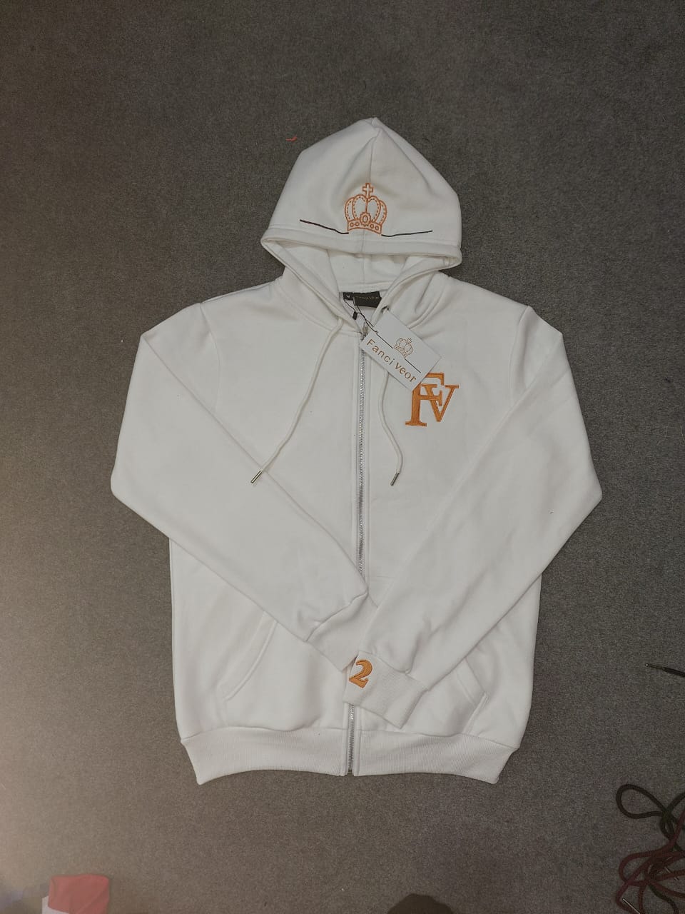 (white) zip up hoodie